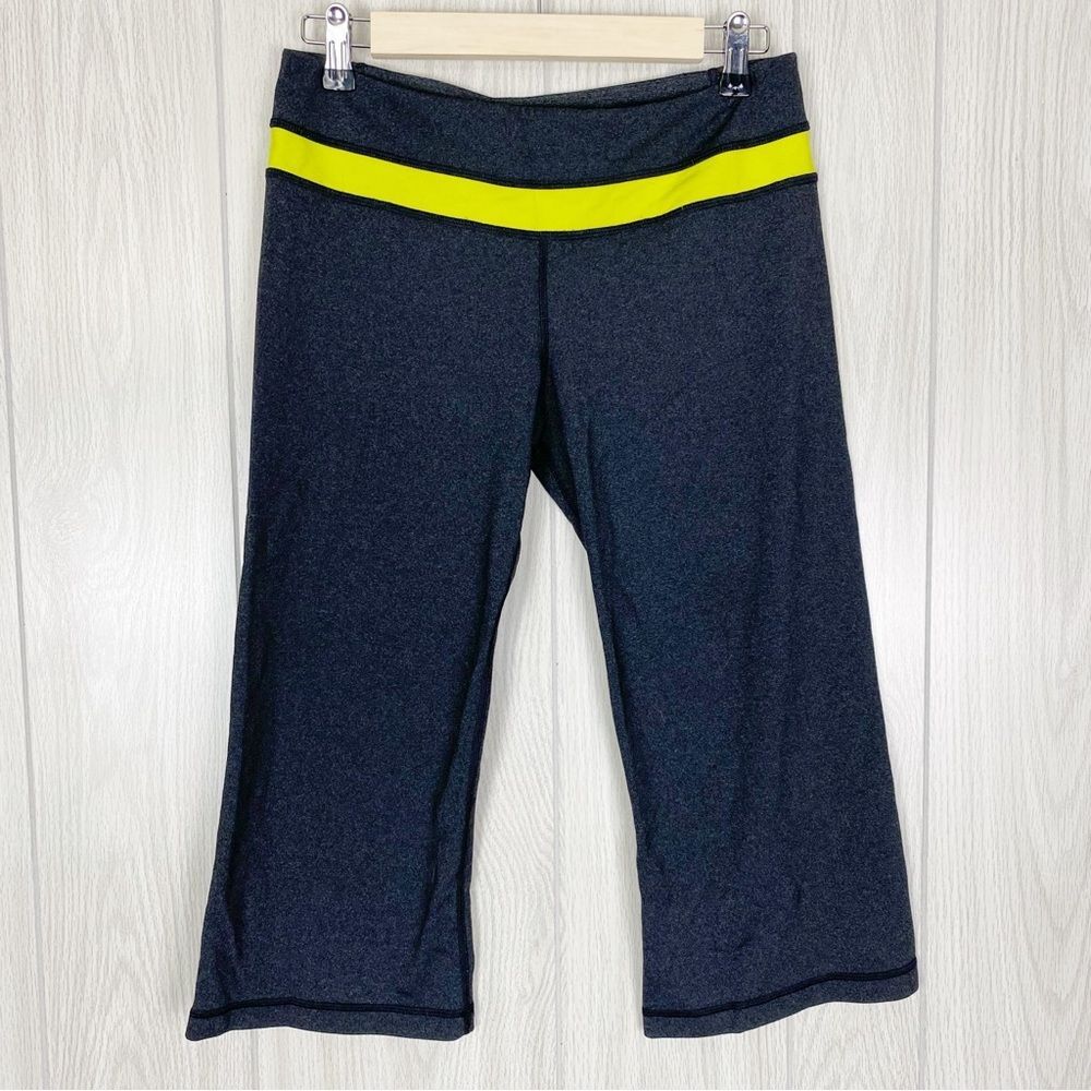 Lululemon | Grove Capri Yoga Pants Black With Lime Green Stripe Size 8